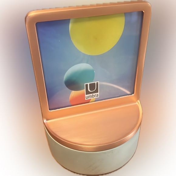 UMBRA “podium” decorative tabletop frame with storage - concrete & copper - NIB - Picture 2 of 16